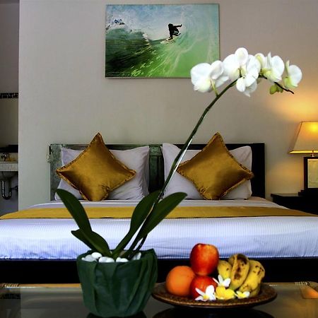Ropik & Alik Home Stay Улувату Экстерьер фото