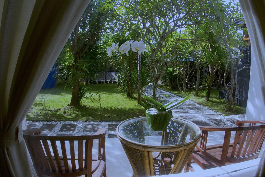 Ropik & Alik Home Stay Улувату Экстерьер фото